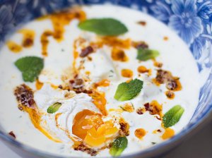 Turkiški kiaušiniai su jogurtu