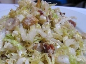 Kopūstų salotos su mėsa