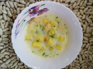 Pieniška pupelių sriuba su makaronais