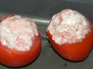Įdaryti pomidorai su faršu