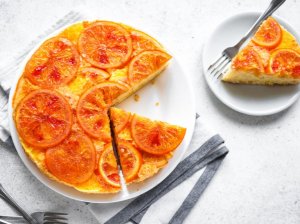 Apverstas pyragas su apelsinais