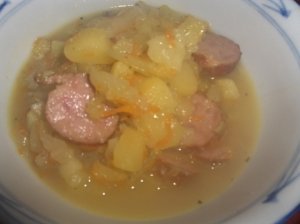 Kopūstų sriuba - troškinys su dešrelėm