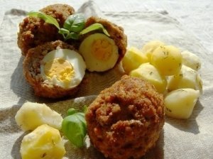 Škotiški kiaušiniai maltos mėsos apvalkale