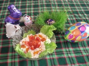 Velykinės kiaušinių, pomidorų ir ikrų salotos