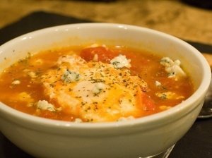 Pomidorų ir leistinių kukulių sriuba