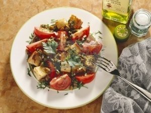 Pomidorų ir pievagrybių salotos