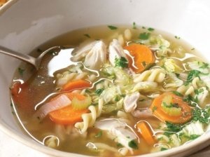 Vištienos ir makaronų sriuba