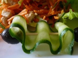 Morkų - agurkų salotos